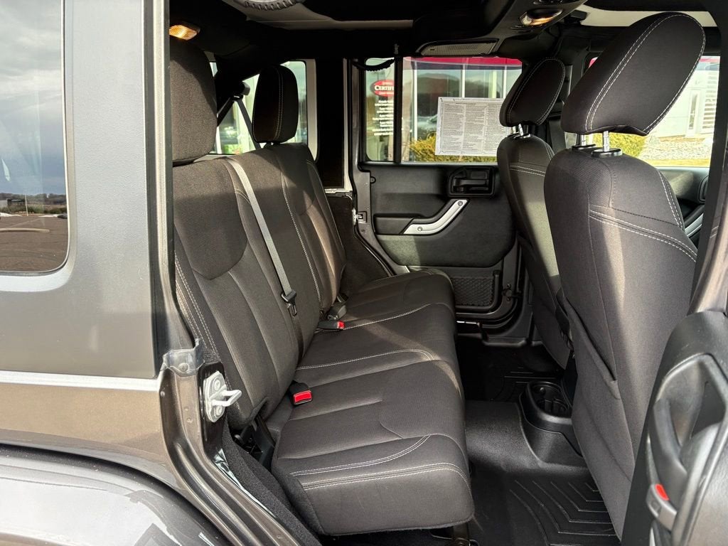 2017 Jeep Wrangler Unlimited Sahara