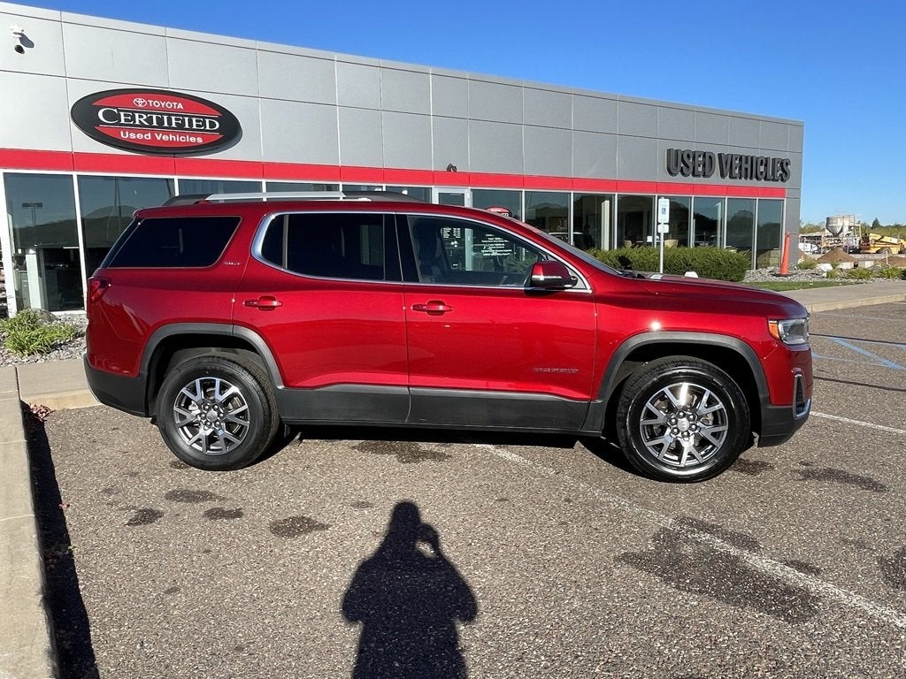 2023 GMC Acadia SLT
