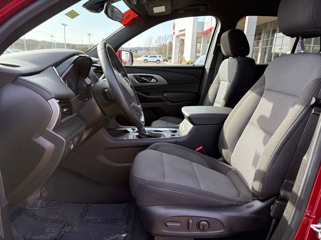 2023 Chevrolet Traverse LT