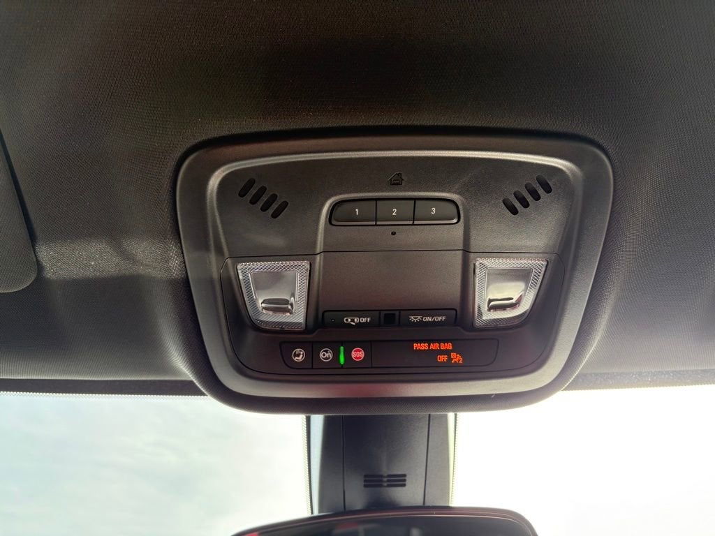 2023 Chevrolet Traverse LT