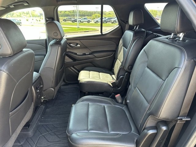 2022 Chevrolet Traverse LT Leather