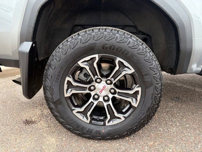 2024 GMC Canyon AT4