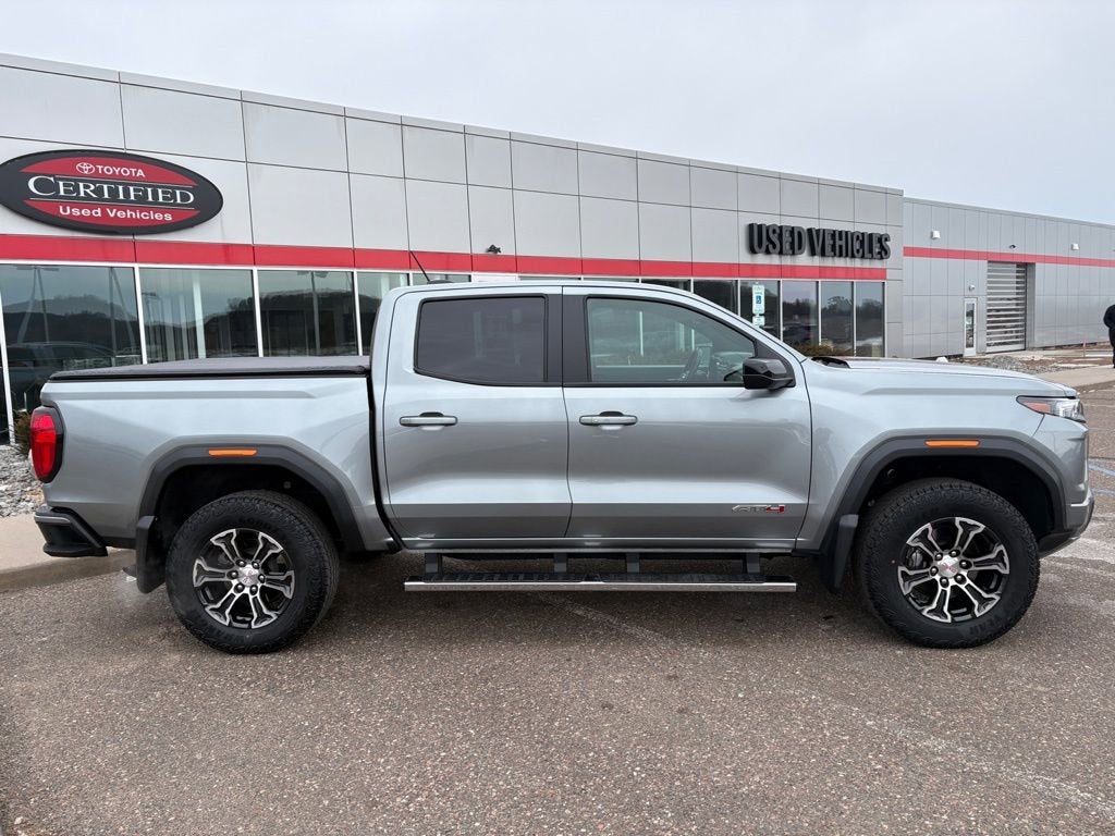 2024 GMC Canyon AT4