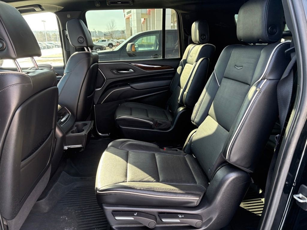 2022 Cadillac Escalade ESV Premium