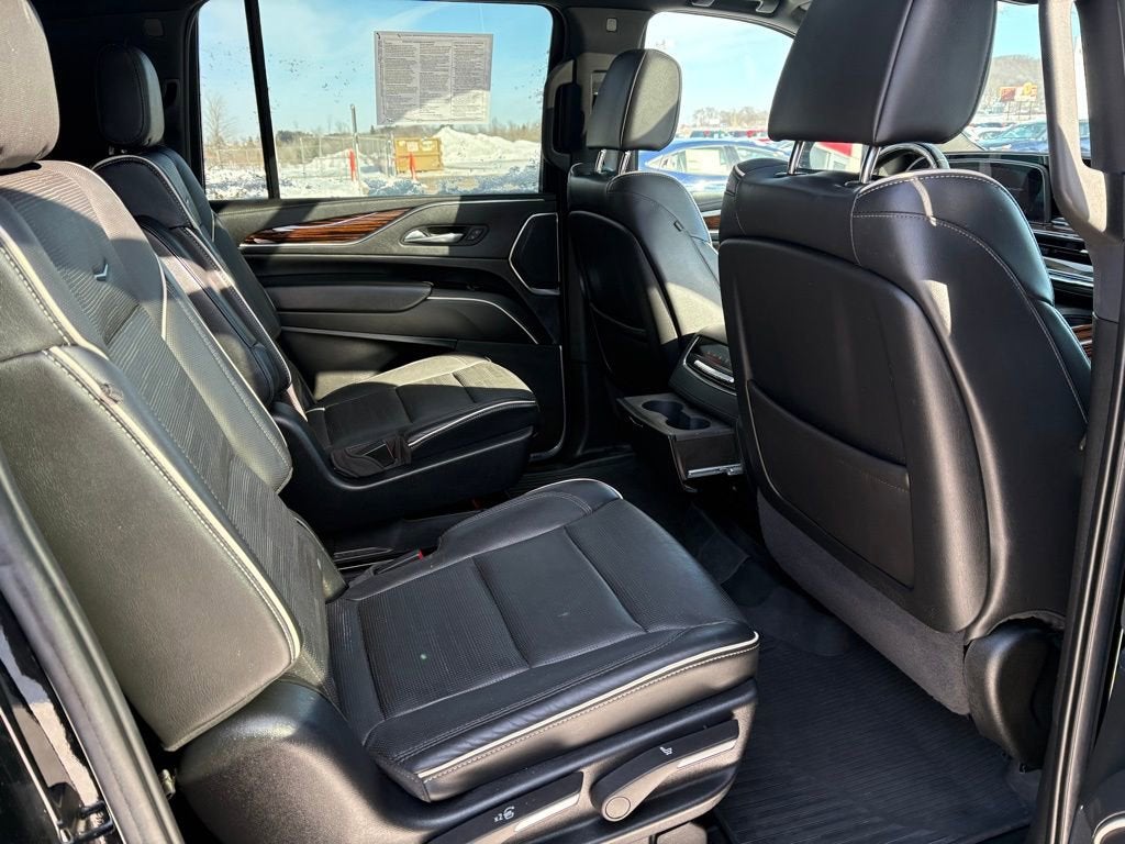2022 Cadillac Escalade ESV Premium