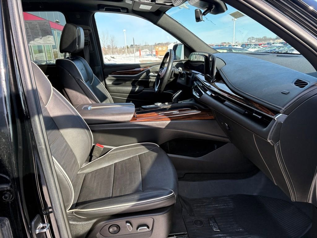 2022 Cadillac Escalade ESV Premium