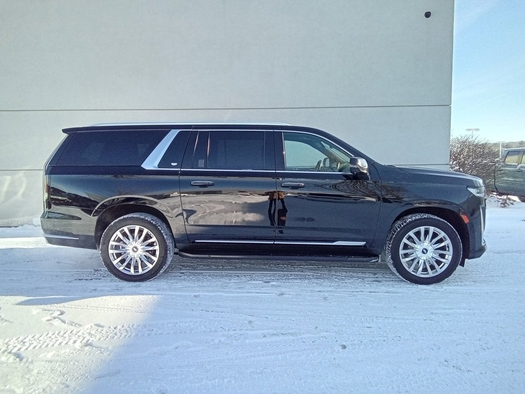 2022 Cadillac Escalade ESV Premium