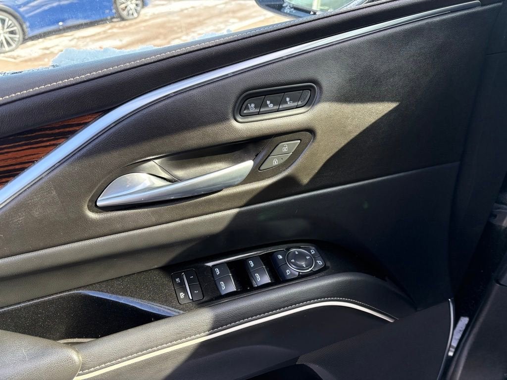 2022 Cadillac Escalade ESV Premium