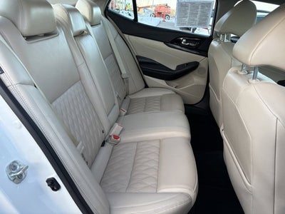 2023 Nissan Maxima Platinum