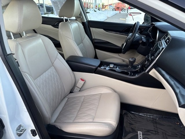 2023 Nissan Maxima Platinum