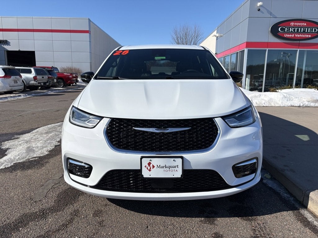 2025 Chrysler Pacifica Select