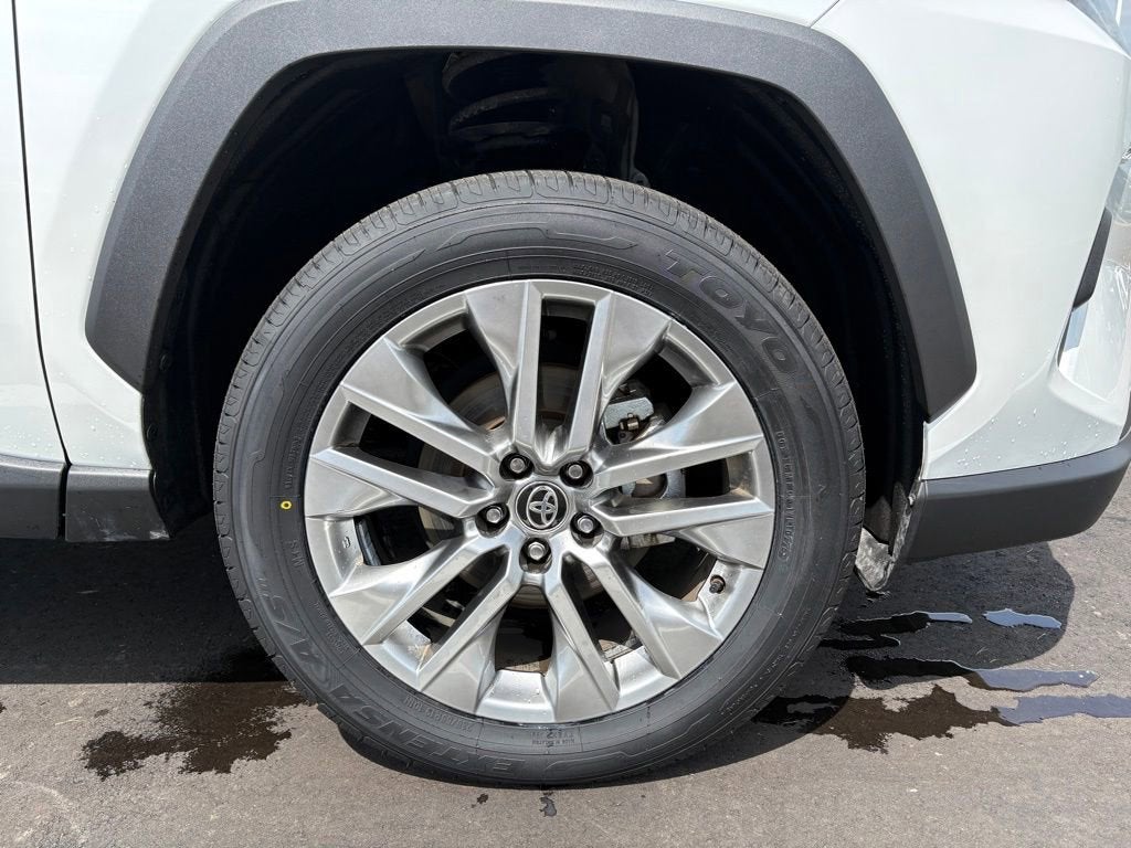 2025 Toyota RAV4 XLE Premium