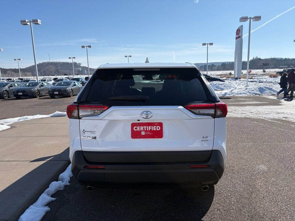 2024 Toyota RAV4 LE