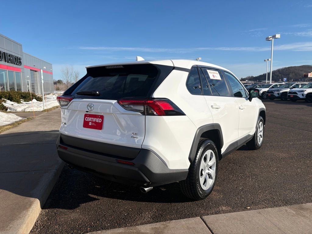 2024 Toyota RAV4 LE