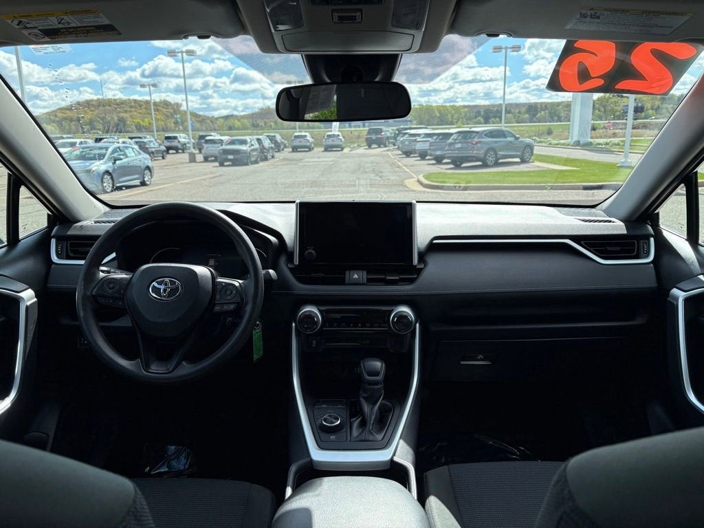 2025 Toyota RAV4 Hybrid LE