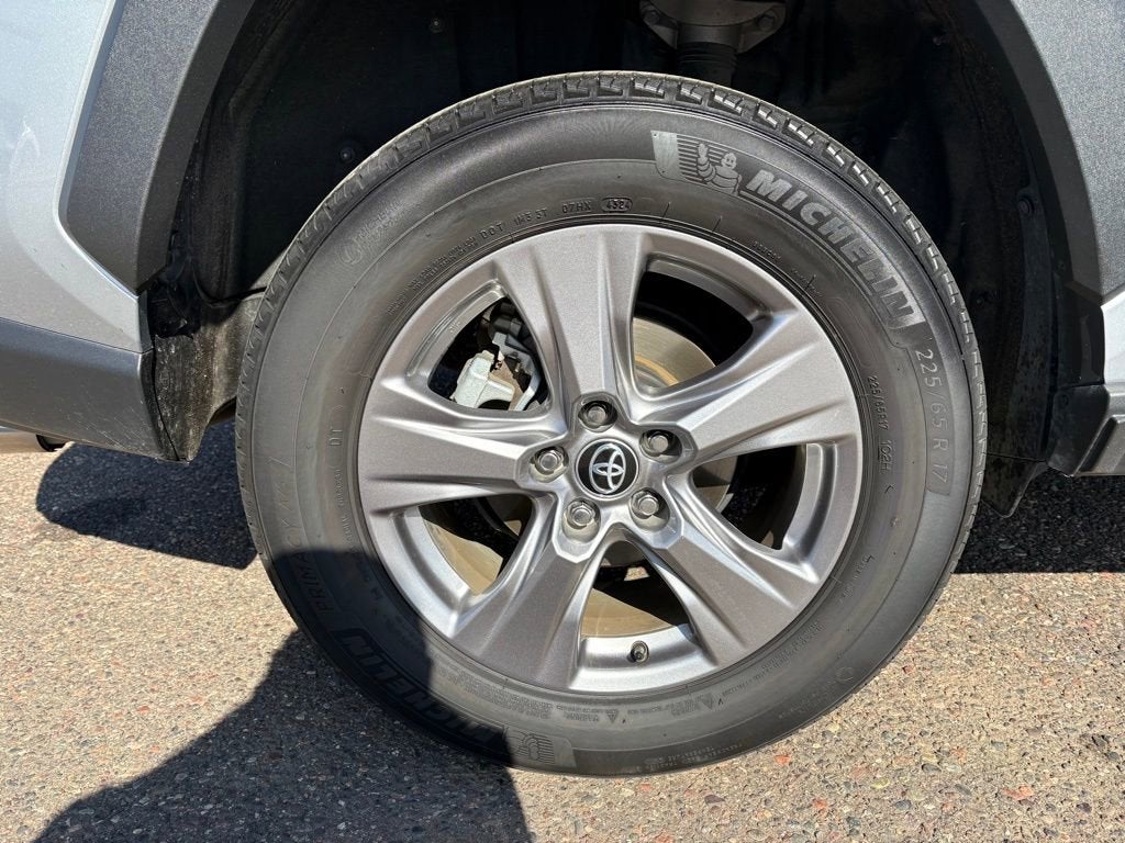 2025 Toyota RAV4 Hybrid LE