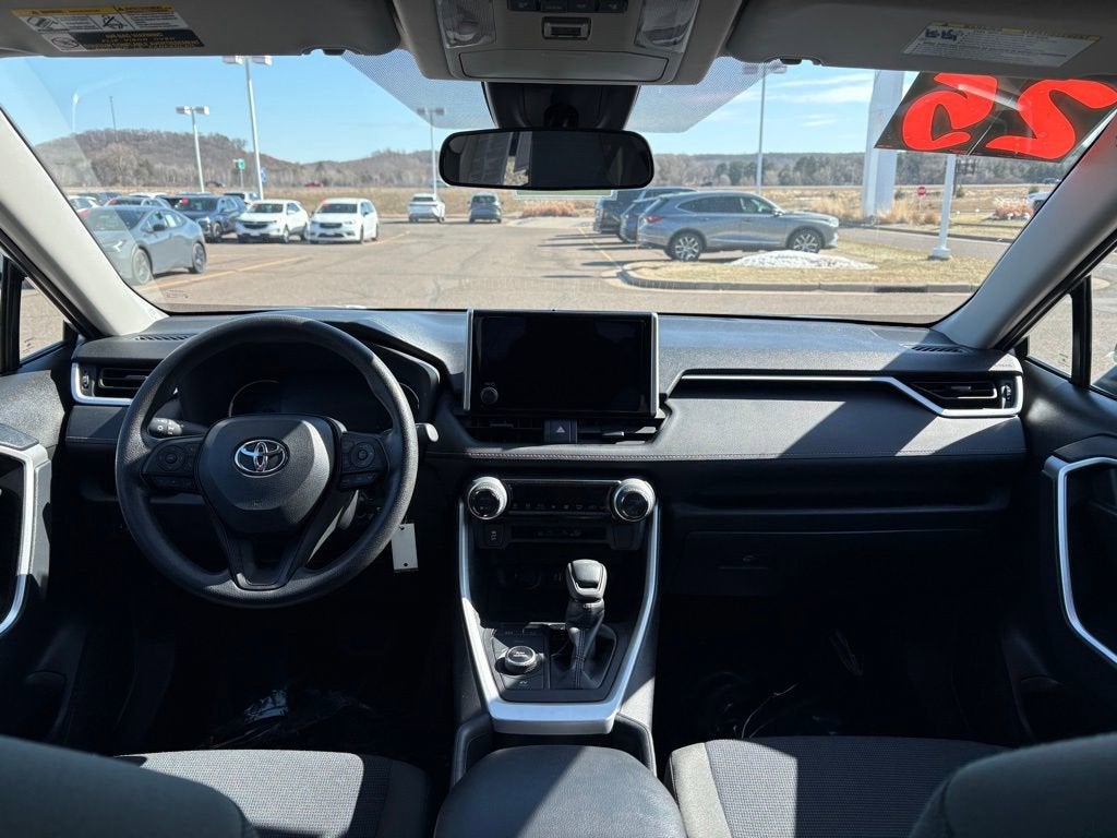 2025 Toyota RAV4 Hybrid LE