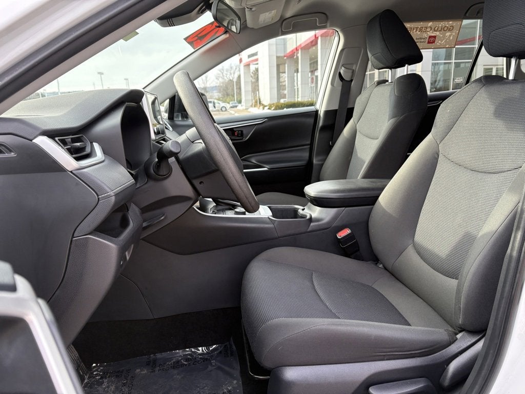 2025 Toyota RAV4 Hybrid LE