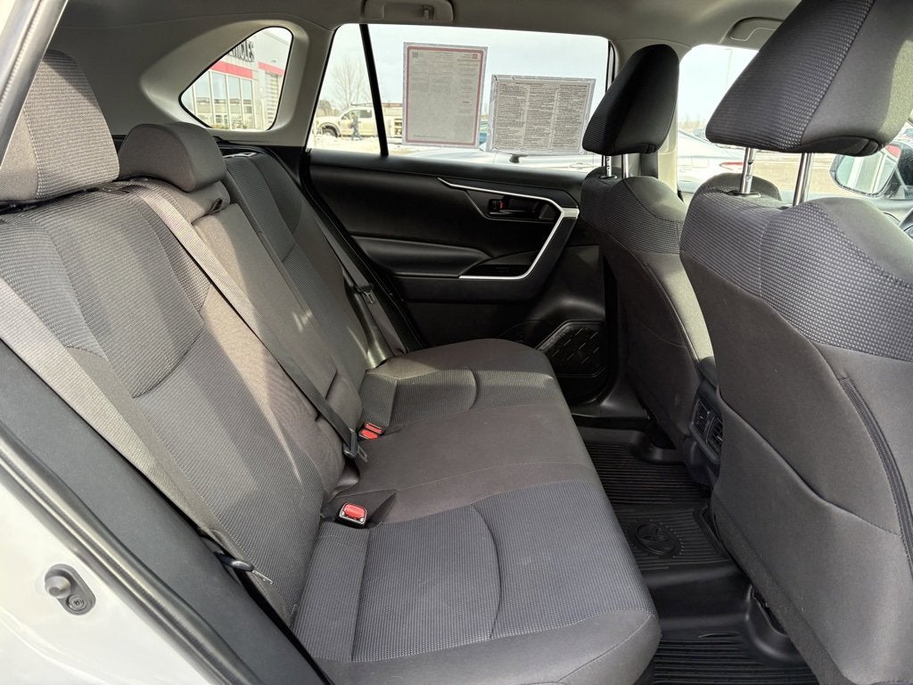 2025 Toyota RAV4 Hybrid LE