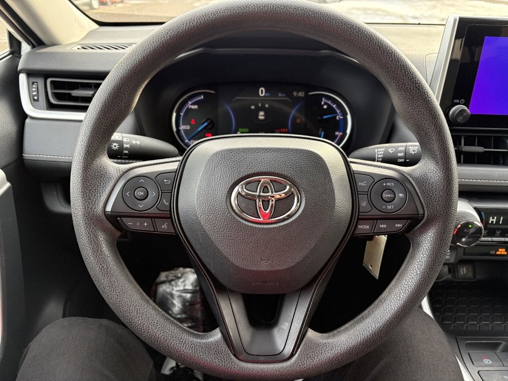 2025 Toyota RAV4 Hybrid LE