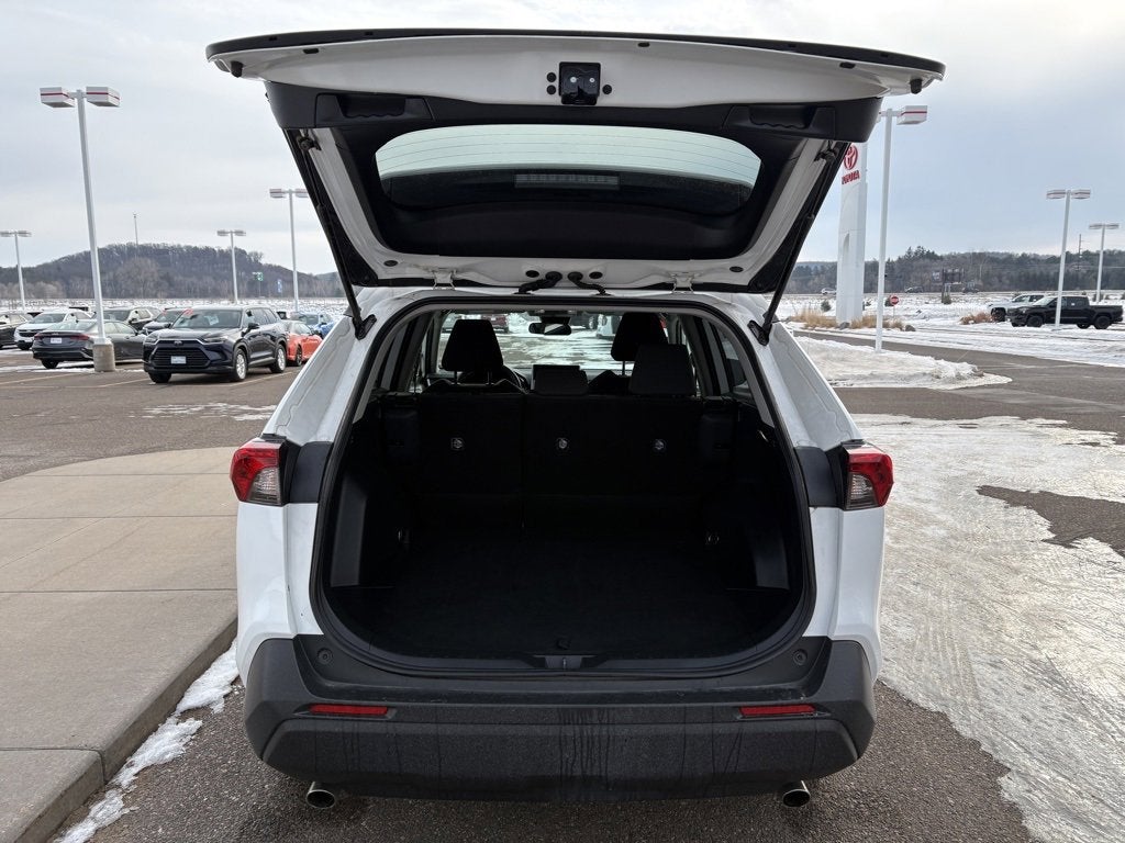 2025 Toyota RAV4 Hybrid LE