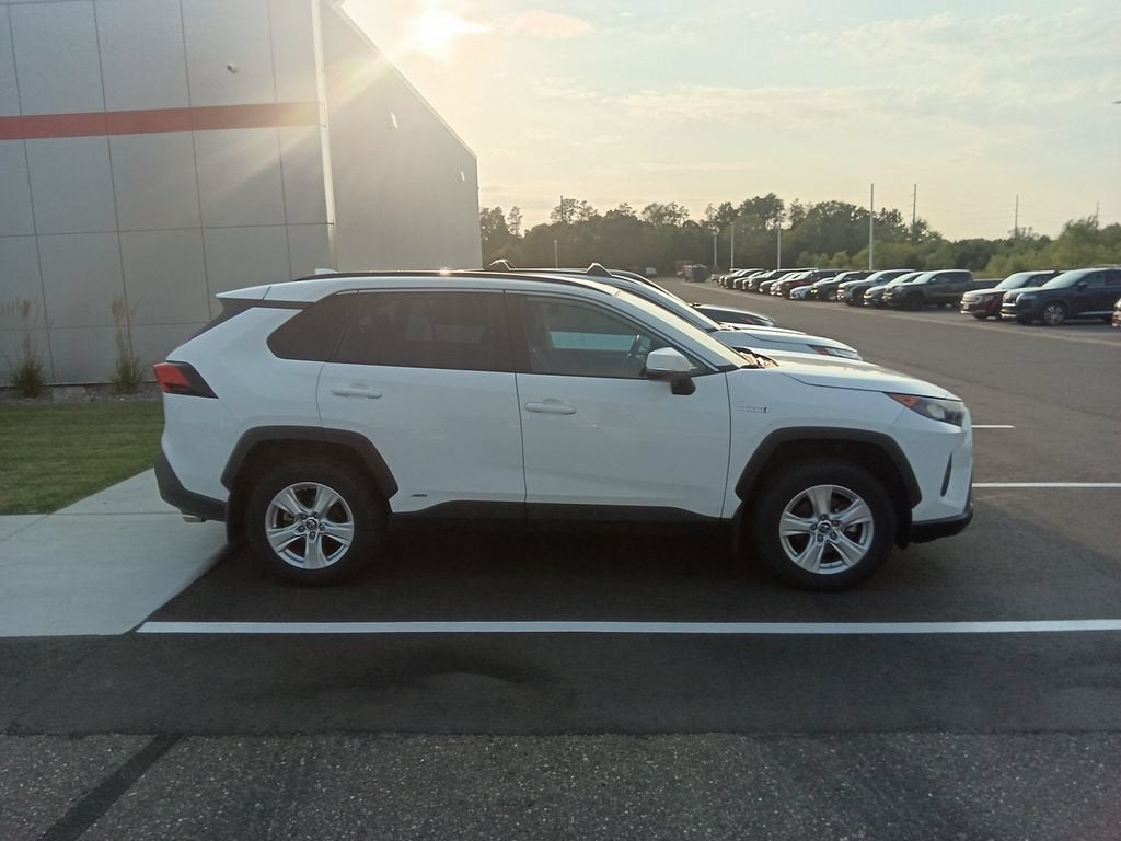 2020 Toyota RAV4 Hybrid LE
