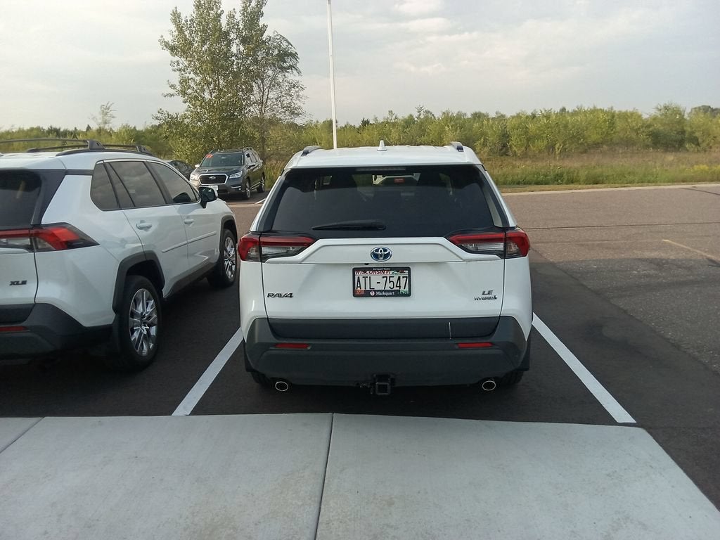 2020 Toyota RAV4 Hybrid LE