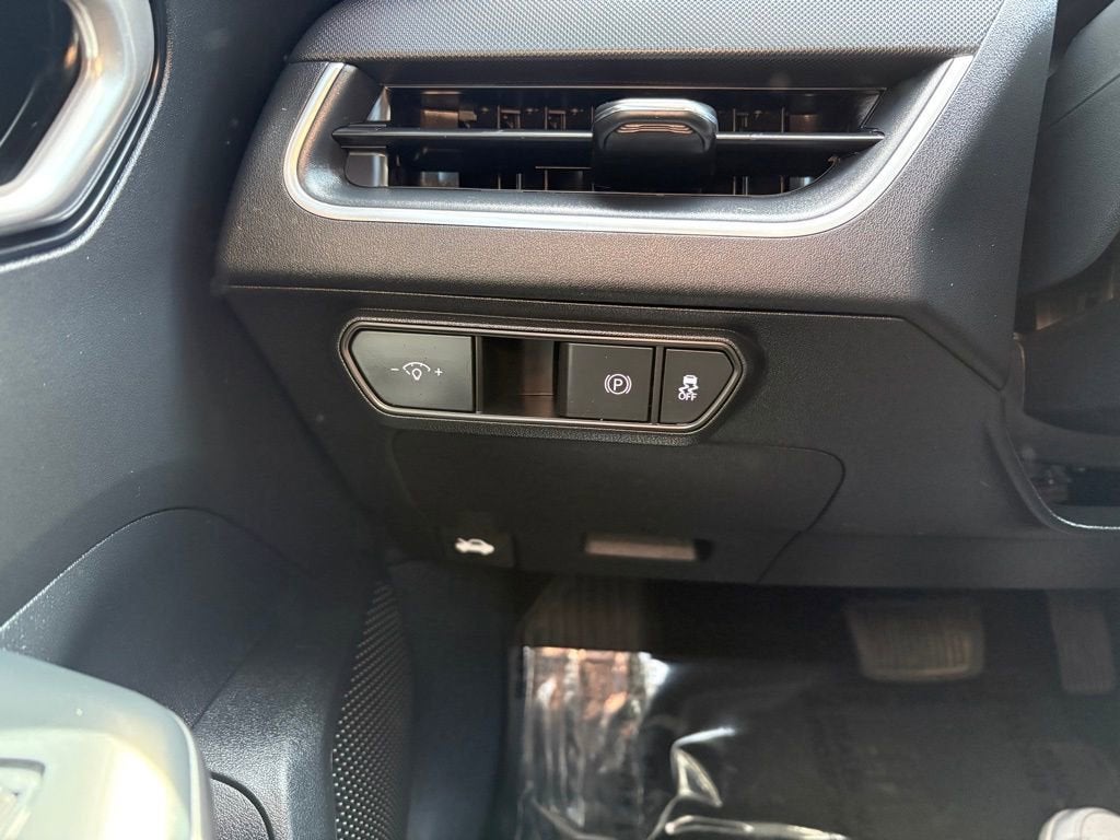 2025 Kia K4 LX