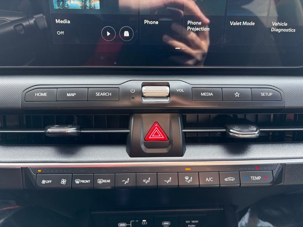 2025 Kia K4 LX