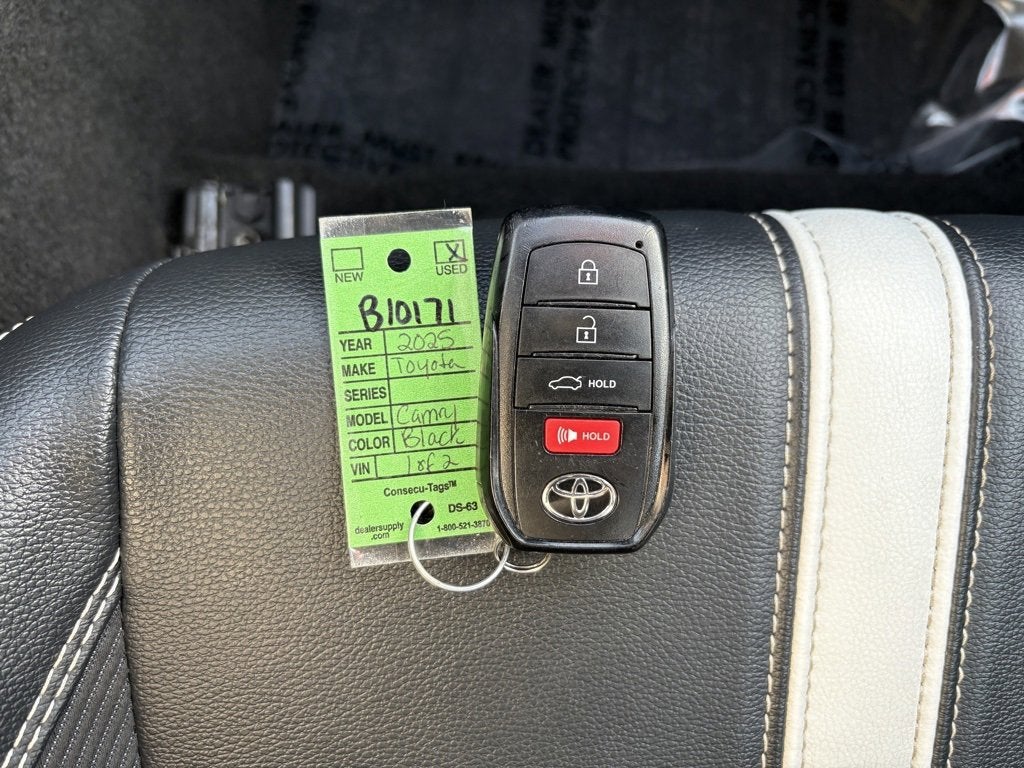 2025 Toyota Camry SE