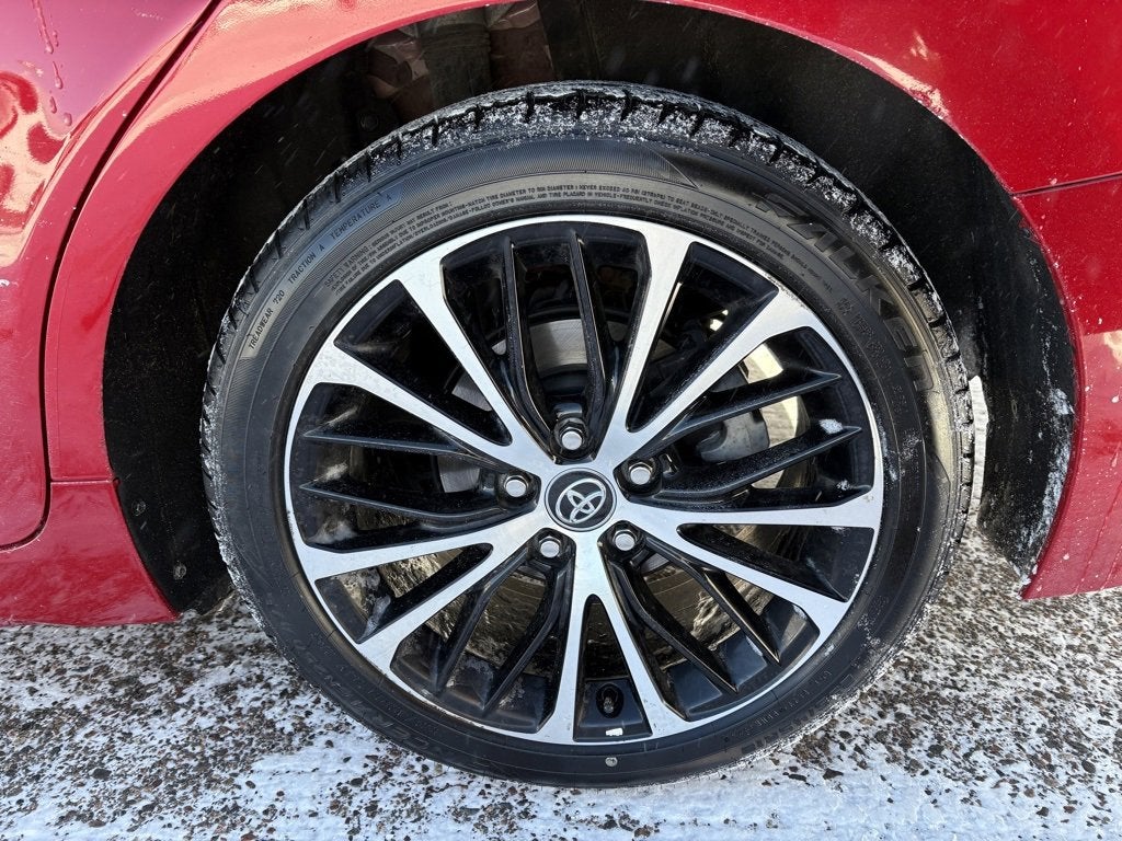 2020 Toyota Camry SE