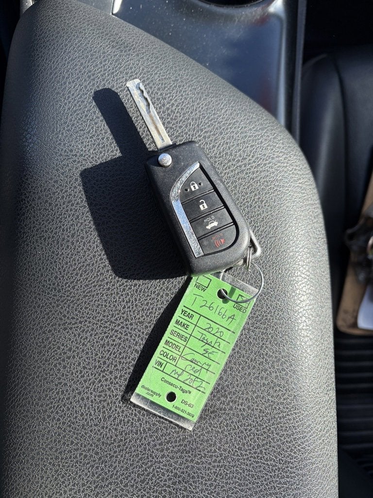 2020 Toyota Camry SE