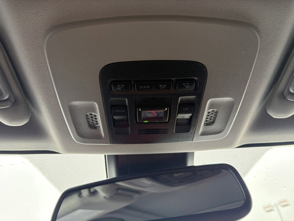 2021 Toyota Camry Hybrid XSE