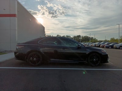 2021 Toyota Camry Hybrid XSE