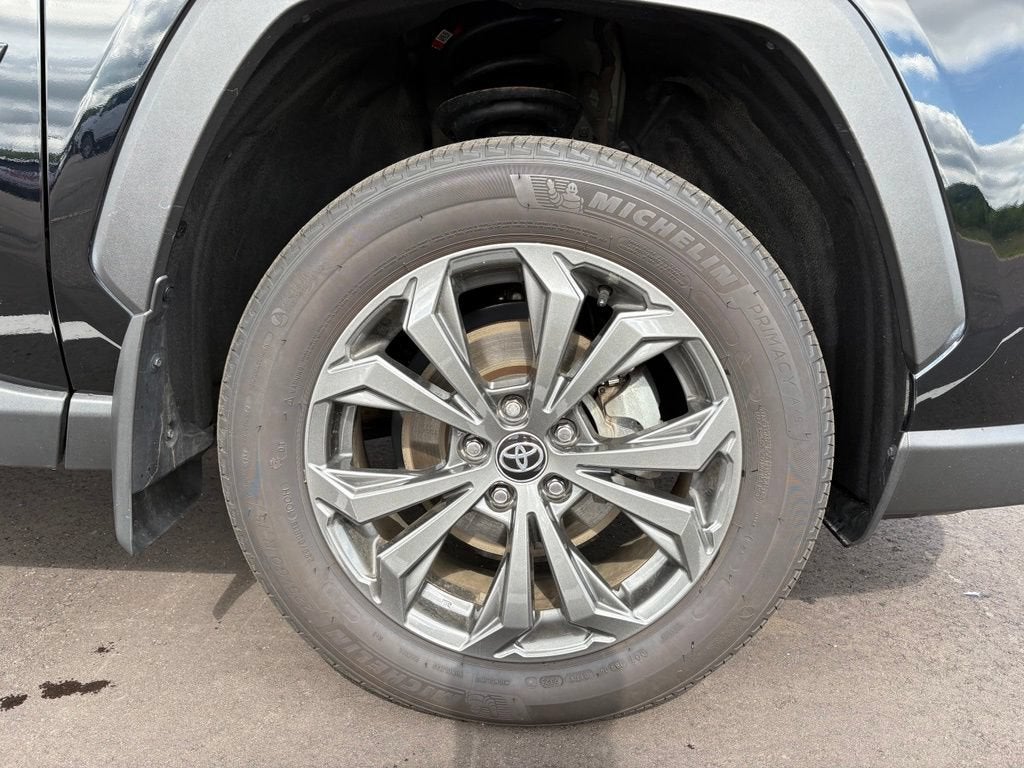 2023 Toyota RAV4 Hybrid XLE Premium