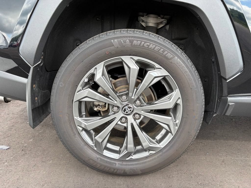 2023 Toyota RAV4 Hybrid XLE Premium