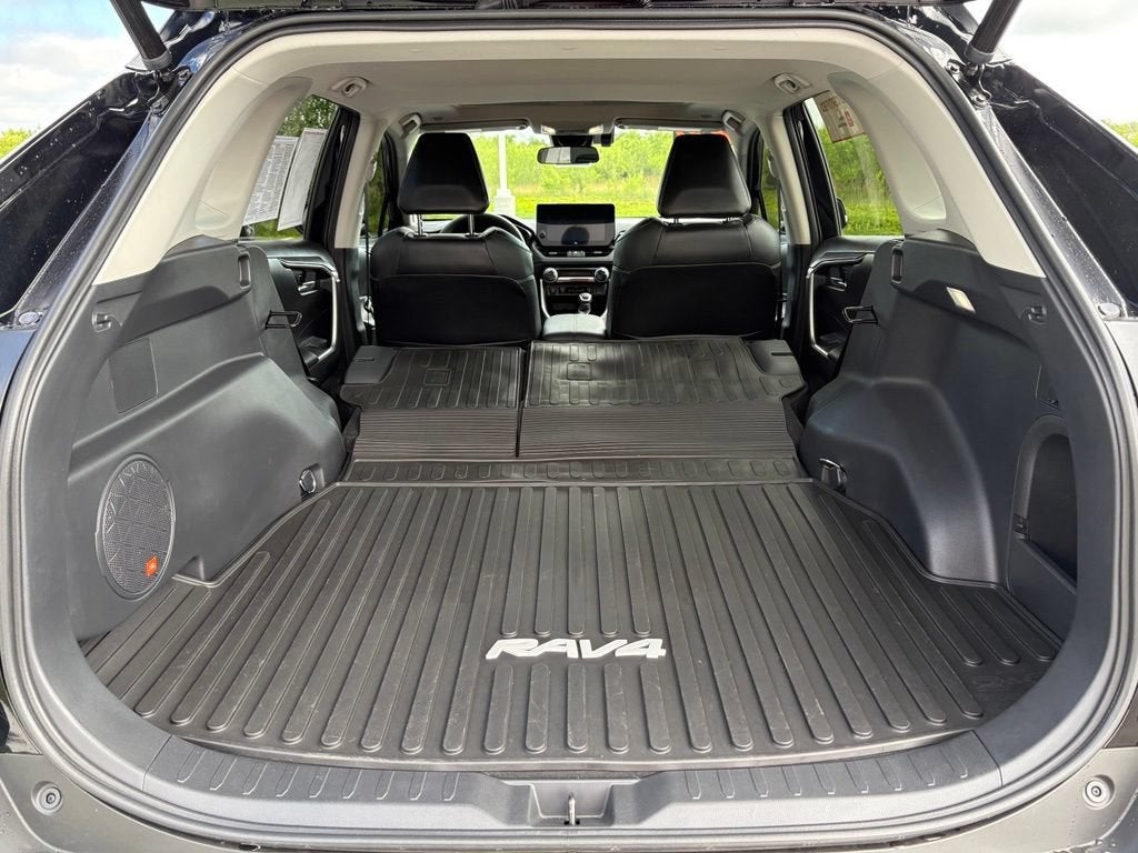 2023 Toyota RAV4 Hybrid XLE Premium