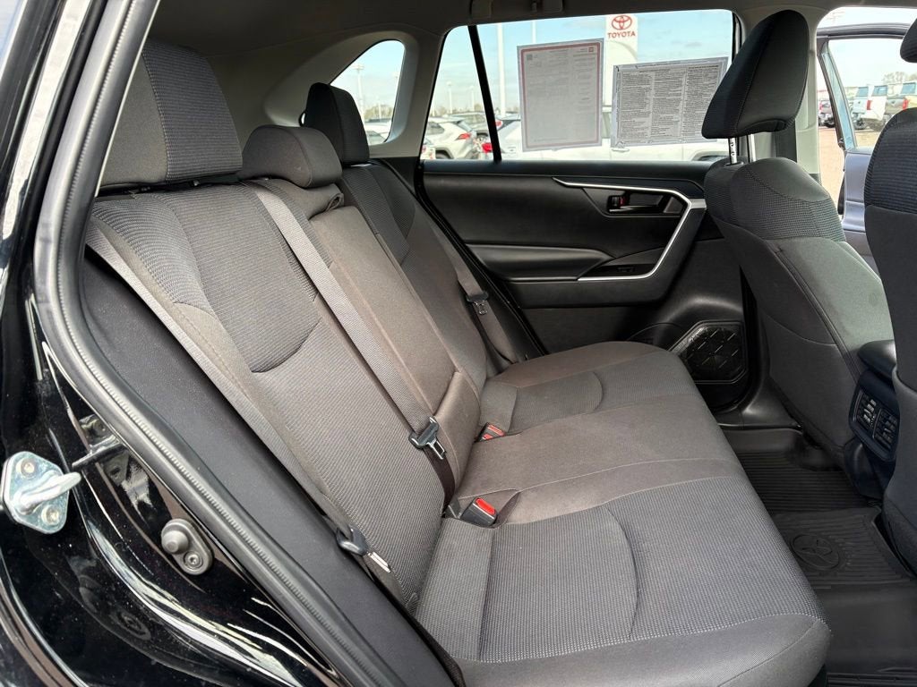 2025 Toyota RAV4 Hybrid LE