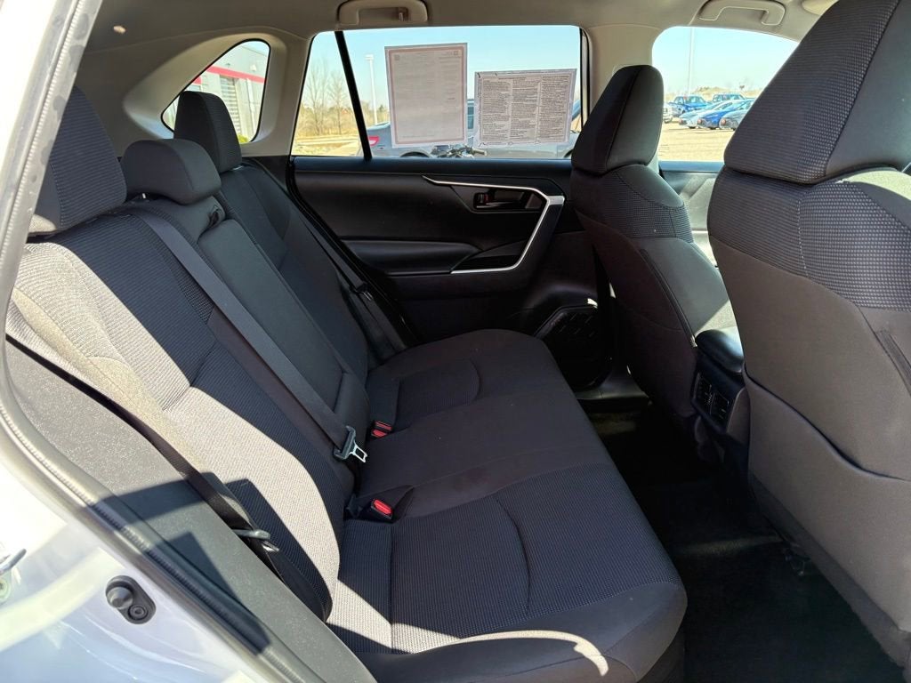 2025 Toyota RAV4 Hybrid LE