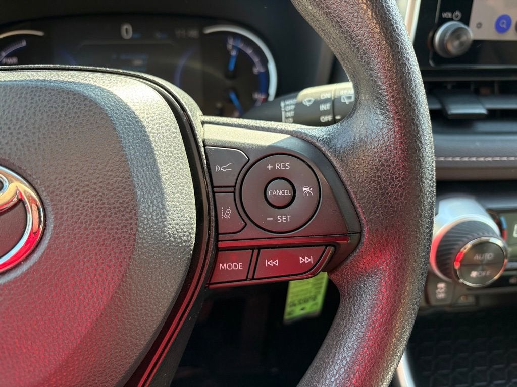 2025 Toyota RAV4 Hybrid LE