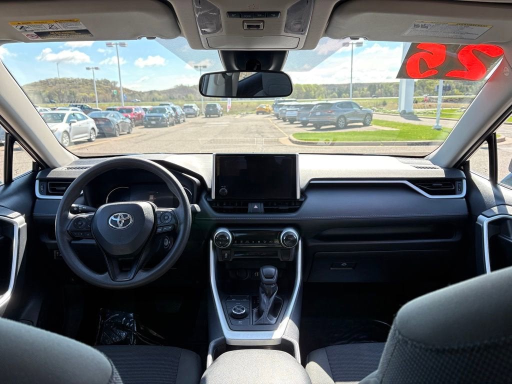 2025 Toyota RAV4 Hybrid LE