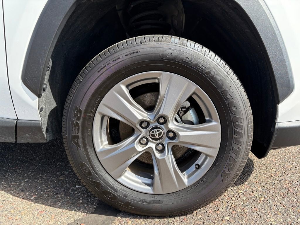 2025 Toyota RAV4 Hybrid LE