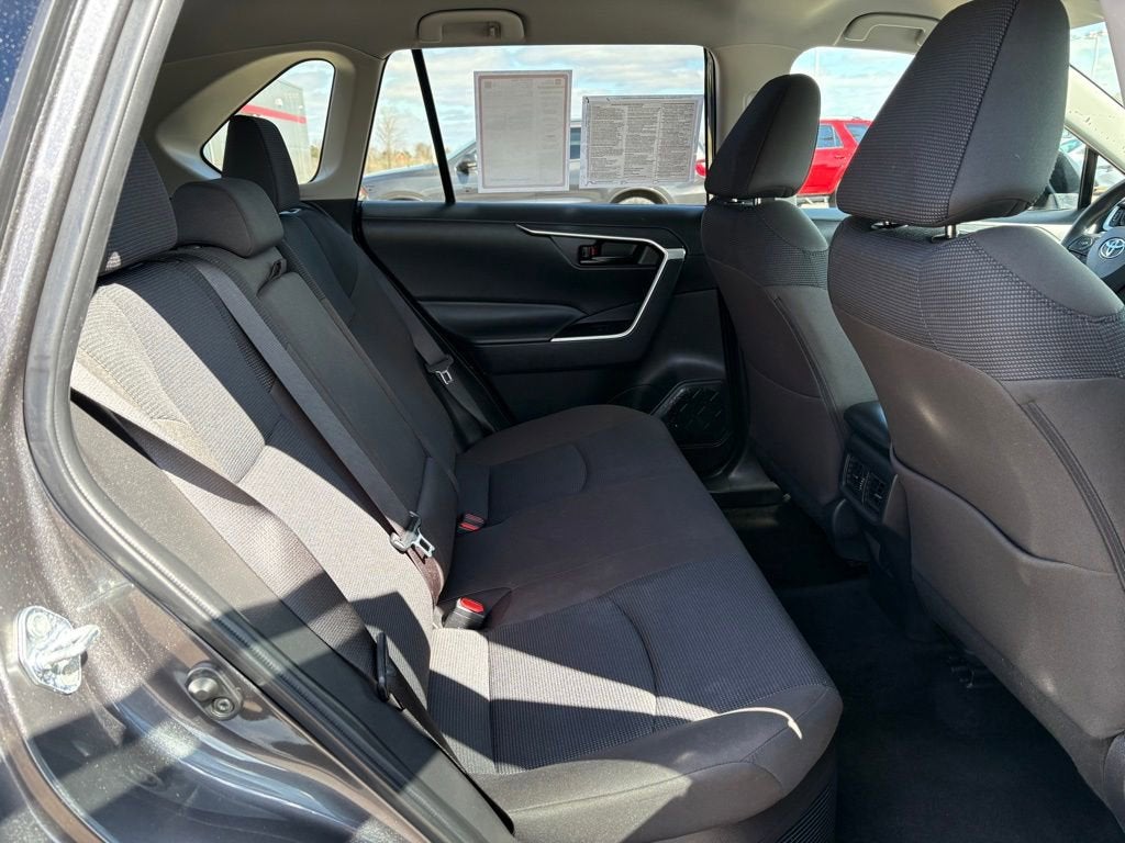 2025 Toyota RAV4 Hybrid LE
