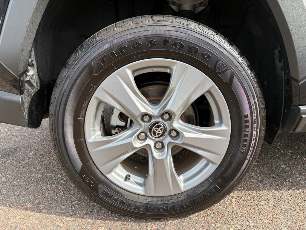 2025 Toyota RAV4 Hybrid LE