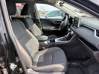 2025 Toyota RAV4 Hybrid LE