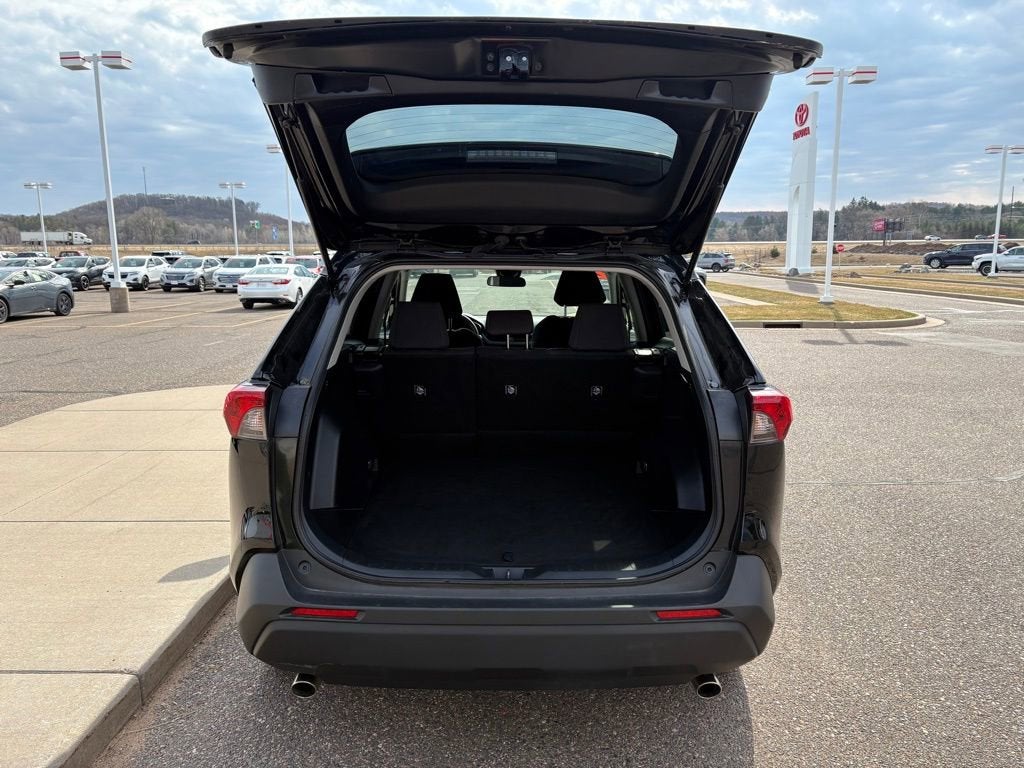 2025 Toyota RAV4 Hybrid LE