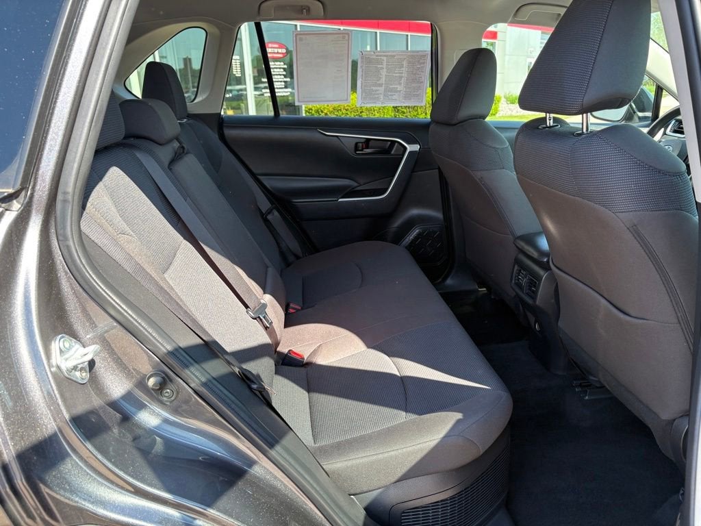 2025 Toyota RAV4 Hybrid LE