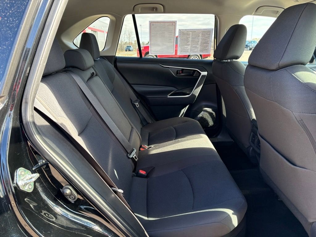 2025 Toyota RAV4 Hybrid LE