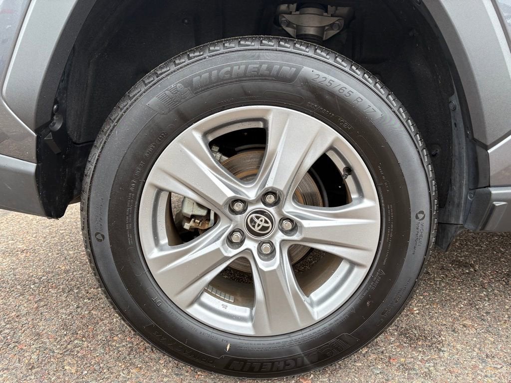 2025 Toyota RAV4 Hybrid LE