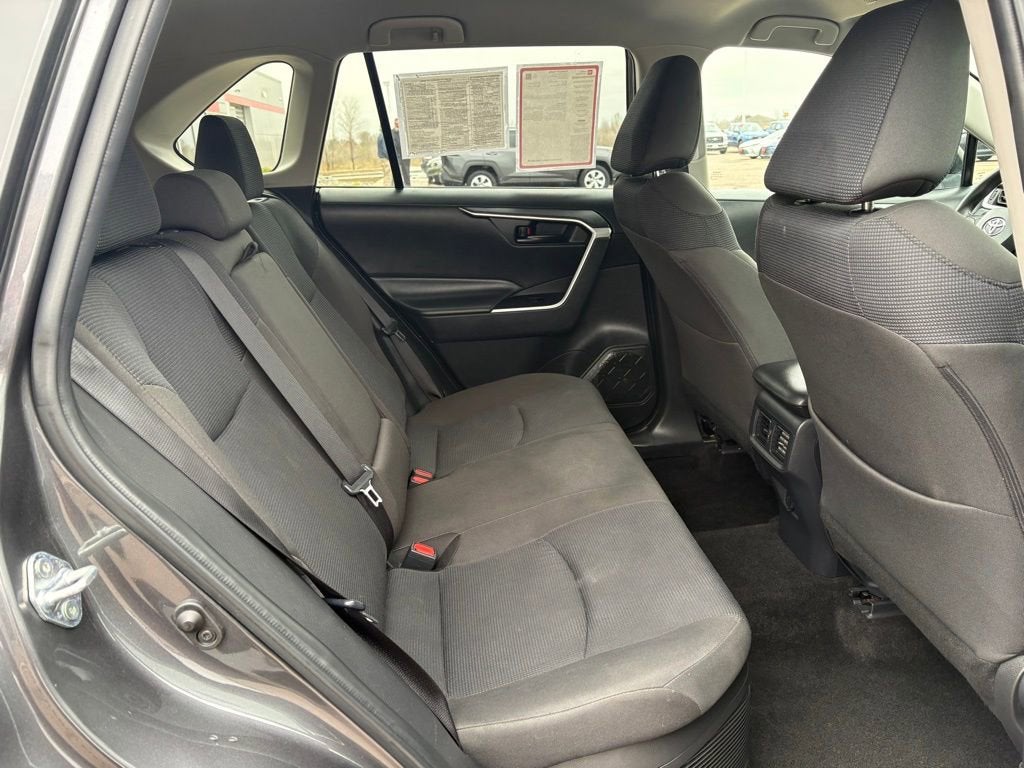 2025 Toyota RAV4 Hybrid LE